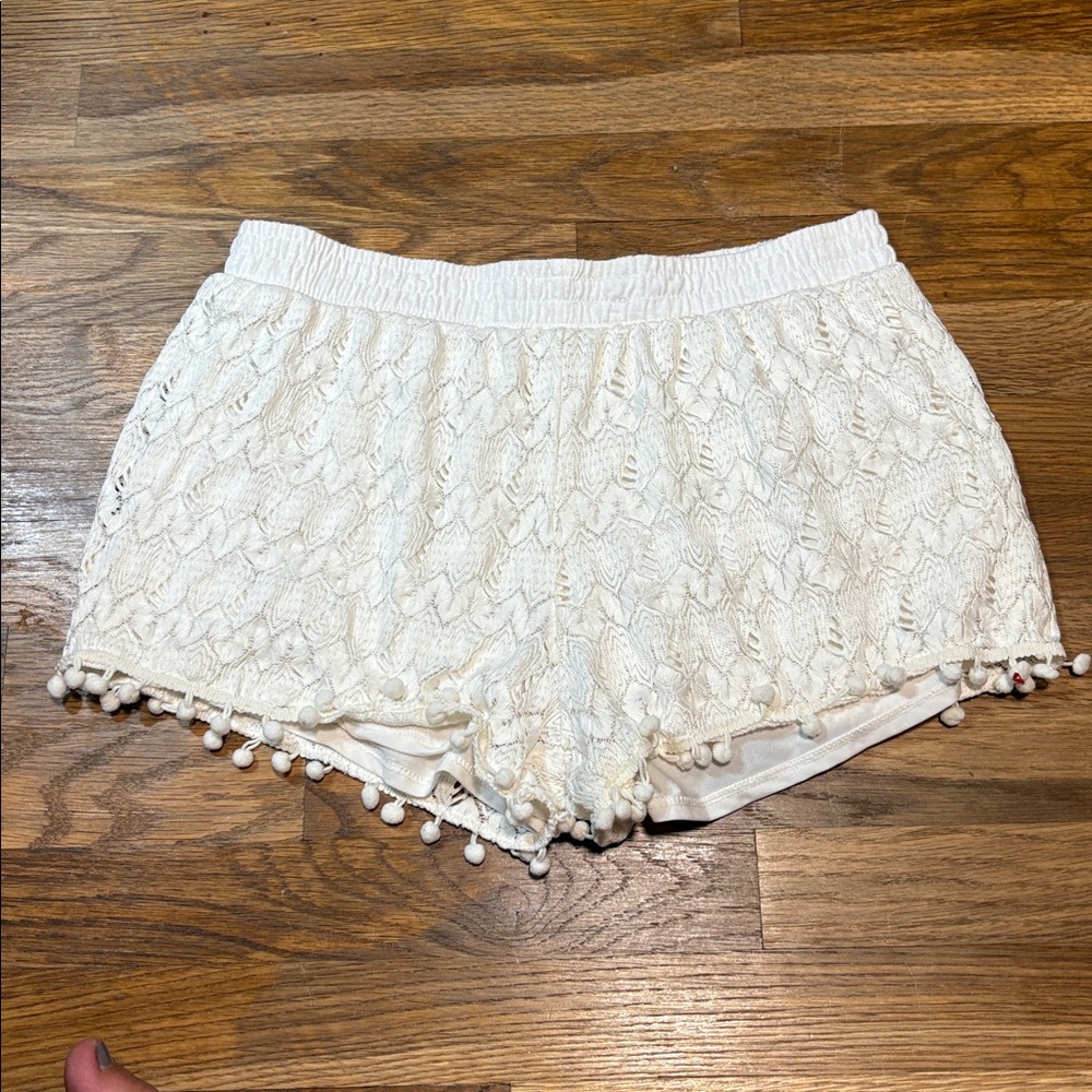 ALTARD STATE white Lace Pom-Pom Shorts